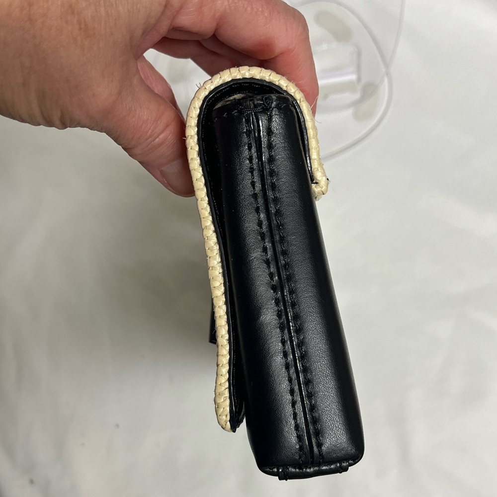 Kate Spade EUC Black and Cream Woven Clutch, Magnetic closure, clean edges - Picture 5 of 11